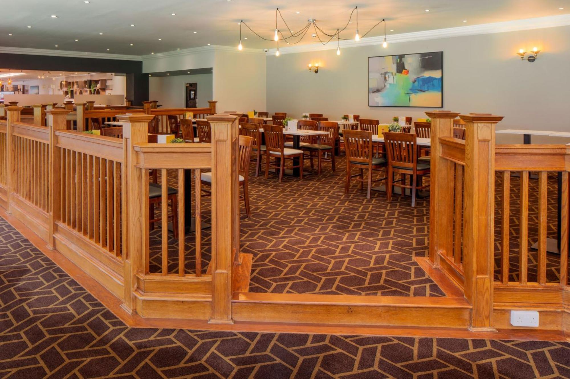 Holiday Inn Bristol Filton By Ihg Winterbourne Exterior photo
